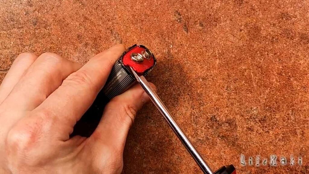 DIY Power Hack - Step 1: Opening the Old Battery