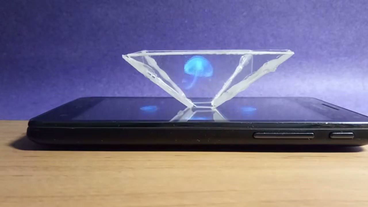 Testing the hologram projector with a jellyfish animation