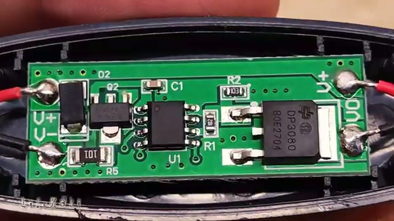 Close-up of PCB board with DP3080 chip