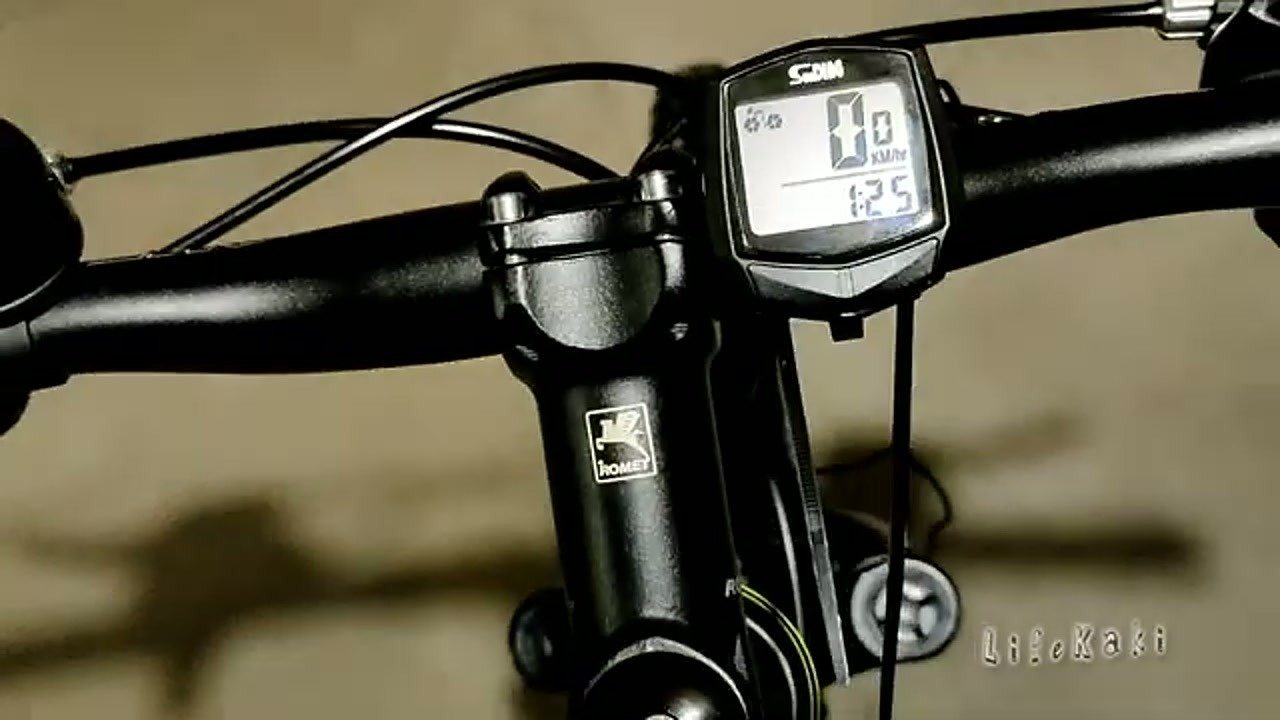 Bike computer displaying 0 km/h