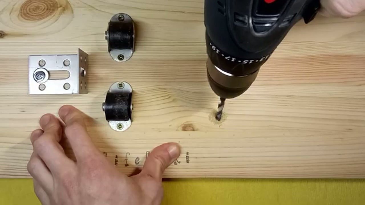 Drilling a large hole for the cutting head