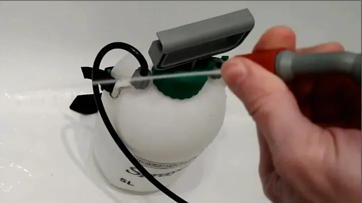 Pumping handle to build pressure and engaging spray trigger