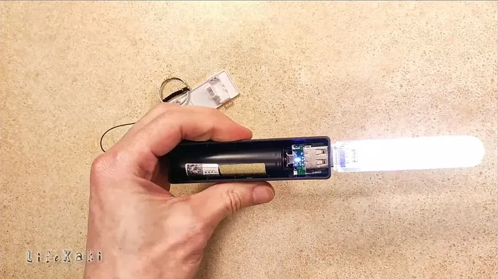 Checking output voltage with a USB tester